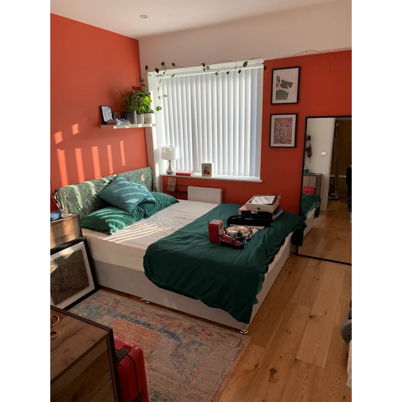 Recent painting and decorating work by RR Painters in London