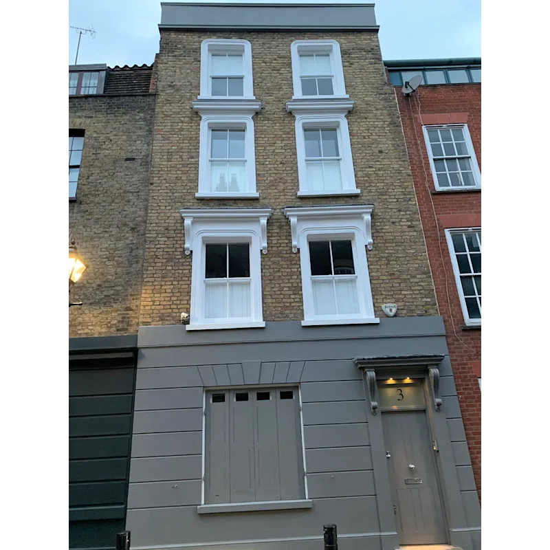 Recent painting and decorating work by RR Painters in London